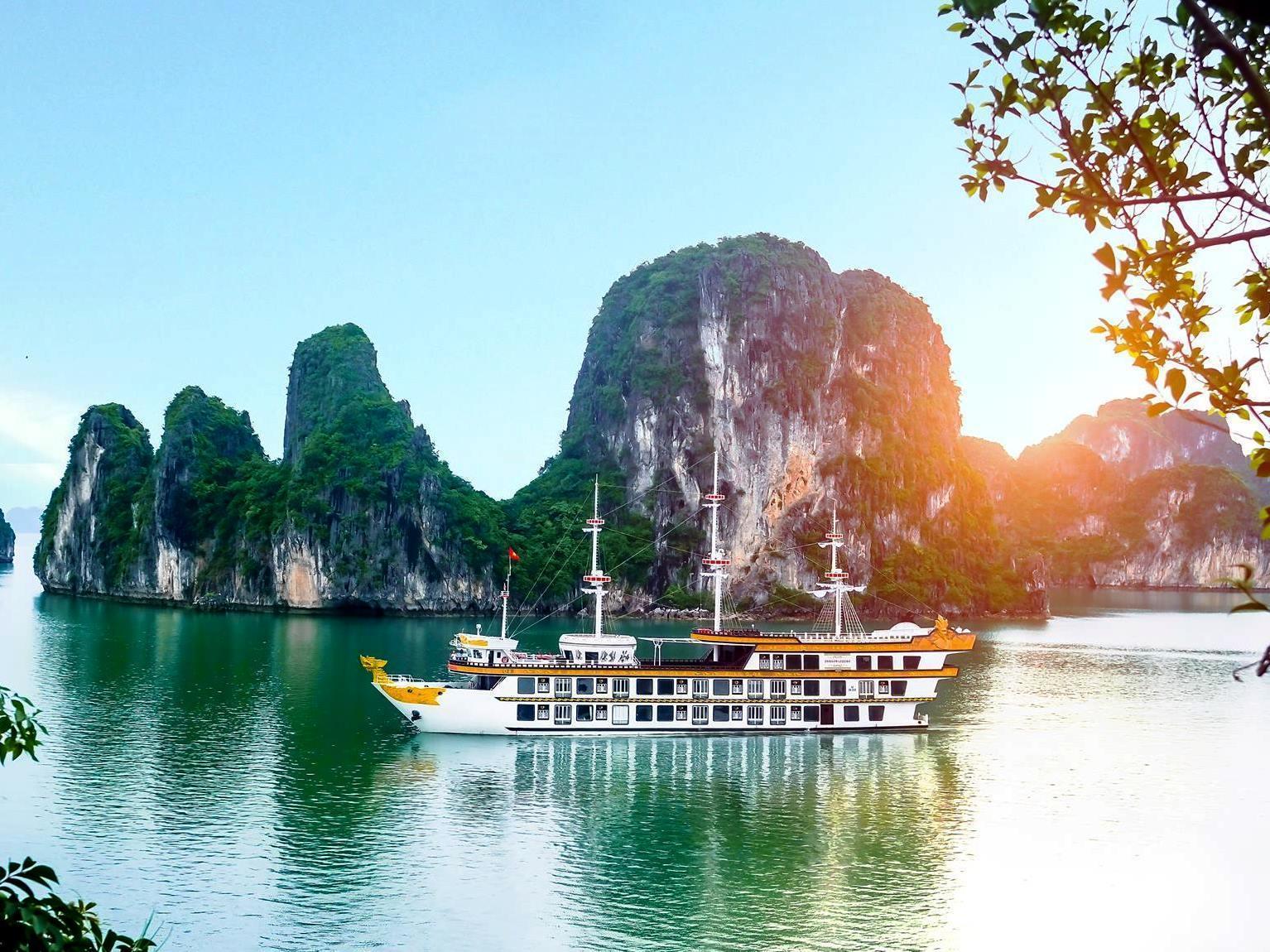 Dragon Legend Cruise Hotel Ha Long Exterior photo
